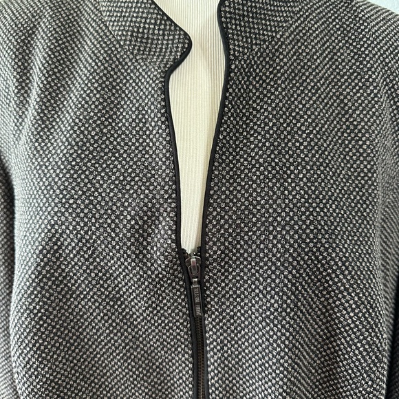 John Meyer collection women’s size 22W front zip jacket,‎ black, and white color - Picture 3 of 13
